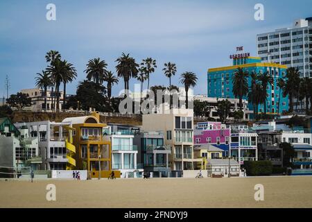 Eine Reihe von Strandhotels in Santa Monica, Kalifornien Stockfoto