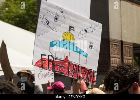 Seattle, USA. Mai 2021. Nach Kämpfen in Gaza brach am Mittag im Einkaufsviertel Westlake in der Innenstadt ein Protest gegen das Freie Palästina aus. Quelle: James Anderson/Alamy Live News Stockfoto