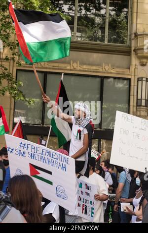 Seattle, USA. Mai 2021. Nach Kämpfen in Gaza brach am Mittag im Einkaufsviertel Westlake in der Innenstadt ein Protest gegen das Freie Palästina aus. Quelle: James Anderson/Alamy Live News Stockfoto