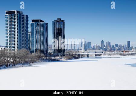 Hochhäuser am Saint Lawrence River, Montreal, Provinz Quebec, Kanada Stockfoto