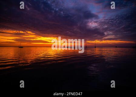 Sonnenaufgang im Meer. Florida bei Sonnenaufgang am Morgen. Stockfoto