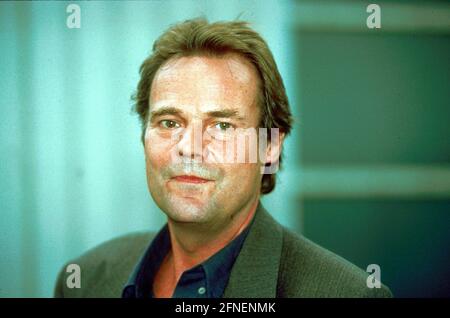 Peter Schneider (*1940 in Lübeck), deutscher Autor und Drehbuchautor. [Automatisierte Übersetzung] Stockfoto