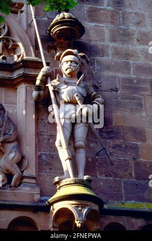 Ritter als Fassadendekoration im Heidelberger Schloss [maschinelle Übersetzung] Stockfoto