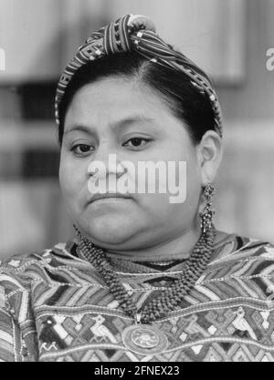 Rigoberta Menchu (geboren 1959), Bürgerrechtlerin Guatemalas und Nobelpreisträgerin (1992). [Automatisierte Übersetzung] Stockfoto