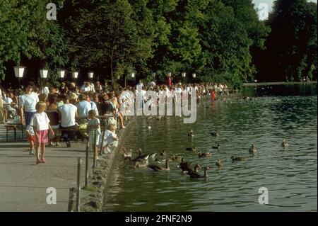 Kleinhesseloher See im Englischen Garten. [Automatisierte Übersetzung] Stockfoto