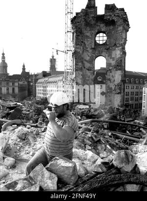 Wiederaufbau der Frauenkirche in Dresden. [Automatisierte Übersetzung] Stockfoto