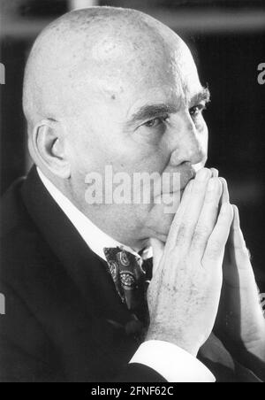 Hans Werner Henze (geboren 1926), deutscher Komponist und Dirigent. [Automatisierte Übersetzung] Stockfoto