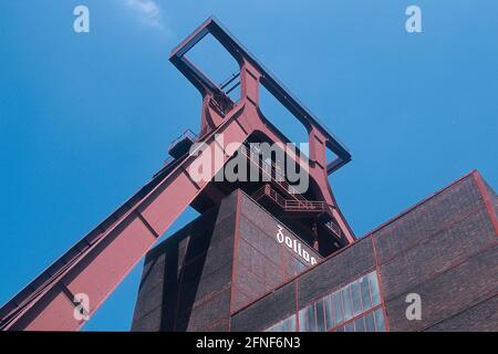 Zollverein Schacht XII in Essen, Zeche entworfen von den Architekten Schupp und Kremmer. 1932 in Betrieb genommen, 1986 geschlossen. Ankerpunkt der Route des industriellen Erbes: [Automatisierte Übersetzung] Stockfoto