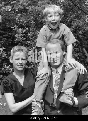 Berti Vogts mit Frau Monika und Sohn Justin. [Automatisierte Übersetzung] Stockfoto