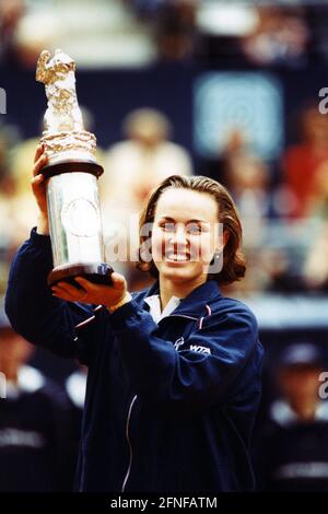 Martina Hingis, die strahlende Gewinnerin des WTA-Turniers, 1999 in Berlin. [Automatisierte Übersetzung] Stockfoto