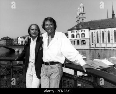 Der österreichische Sänger Udo Jürgens (r.) mit seinem Bruder, Maler und Fotografen Manfred Bockelmann. [Automatisierte Übersetzung] Stockfoto