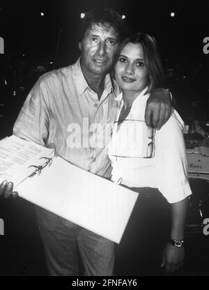 Udo Jürgen bereitet mit Tochter Jenny Jürgens die große Geburtstagsgala zum 60. Geburtstag von Udo Jürgens vor, die seine Tochter mit moderiert. [Automatisierte Übersetzung] Stockfoto