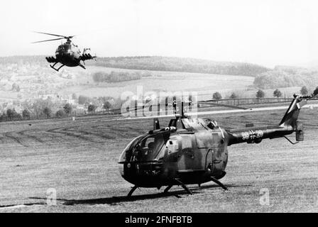 Übung der Armeepiloten mit dem Panzerabwehrhubschrauber Bo 105 PAH 1. [Automatisierte Übersetzung] Stockfoto