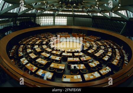 Innenansicht des landtags von Nordrhein-Westfalen in Düsseldorf während einer Sitzung. [Automatisierte Übersetzung] Stockfoto