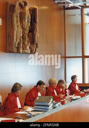 Mündliche Verhandlung vor dem Bundesverfassungsgericht in Karlsruhe, erster Senat. [Automatisierte Übersetzung] Stockfoto