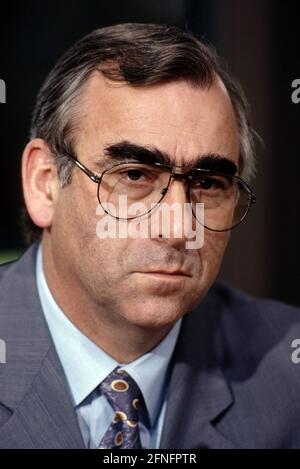 Bundesfinanzminister Theo WAIGEL , CSU , Mai 1992 [automatisierte Übersetzung] Stockfoto