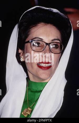 Benazir BHUTTO , Premierminister von Pakistan , April 1994 [automatisierte Übersetzung] Stockfoto