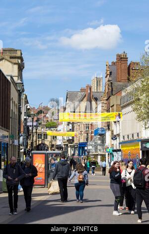 Blick nach Norden entlang der High Street Lincoln City Stockfoto