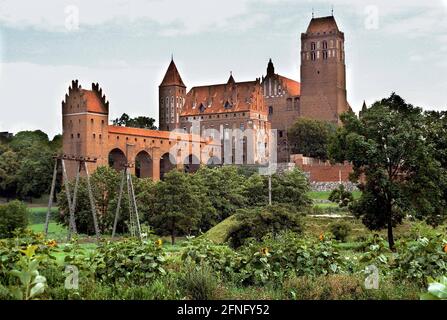 PL / Polen / Geschichte / Schlösser / Burgen 7/1993 Marienwerder, altes Schloss der Deutschen Ritter aus der Zeit der deutschen Eroberung des Ostens // Deutsches Reich / Kujawy / Ritterorden der Ritterorden regierte den Ort ab 1233, Danach war es Bischofssitz und preußischer Regierungssitz, seit 1945 gehört es zu Polen [automatisierte Übersetzung] Stockfoto