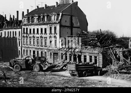 Sachsen / Orte / DDR Land / März 1990 Leipzig, Kreis Connewitz. Die verfallene Altstadt aus dem 19. Jahrhundert sollte abgerissen werden. Anfang 1990 stoppte der Round Table den Abriss. Foto: Abbruch der DDR-Volksarmee // Bundesländer / Zerfall / Stadt / [maschinelle Übersetzung] Stockfoto