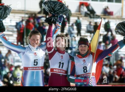 Olympische Winterspiele 1992 in Albertville. Siegerehrung des Frauen-Slaloms in Meribel 20.02.1992. Von links: Annelise Coberger (Neuseeland/Silber) Petra Kronberger (Österreich/Gold) und Blanca Fernandez Ochoa (Spanien/Bronze). [Automatisierte Übersetzung] Stockfoto