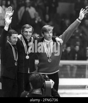 Olympische Winterspiele in Grenoble 1968. Preisverleihung bergab. Jean-Claude Killy (Fra./Mitte) Gold, Guy Perillat (FRA/Li.) Silber und Jean-Daniel Dätwyler (SUI/RE.) Bronze. 09.02.1968. [Automatisierte Übersetzung] Stockfoto