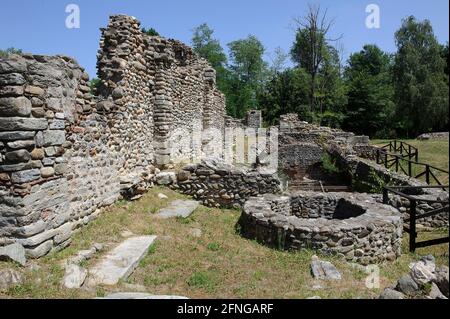 Europa, Italien, Lombardei, VareseDas archäologische Gebiet von Castelseprio mit den Ruinen eines Dorfes, das im 13. Jahrhundert zerstört wurde. Unesco - Wor Stockfoto