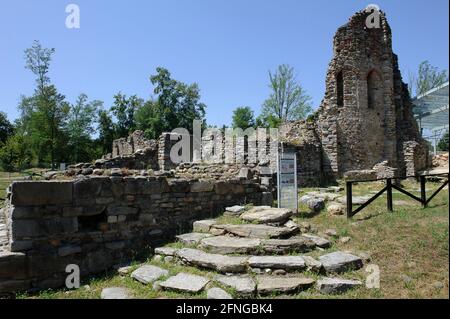 Europa, Italien, Lombardei, VareseDas archäologische Gebiet von Castelseprio mit den Ruinen eines Dorfes, das im 13. Jahrhundert zerstört wurde. Unesco - Wor Stockfoto