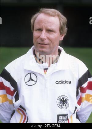 Nationaltrainer Berti Vogts, Portrait, Deutsche Nationalmannschaft 21.05.1996 in Köln. [Automatisierte Übersetzung] Stockfoto