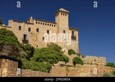 Schloss Tamarit und Strand Cala Jovera (Tarragona, Costa Daurada, Katalonien, Spanien) ESP: Castillo de Tamarit y la cala Jovera (Tarragona, Costa Daurada) Stockfoto