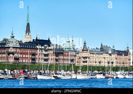 Blick auf die Innenstadt von Stockholm vom Meer aus. Schweden Stockfoto