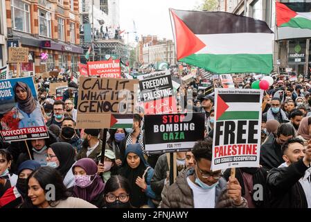 London, Großbritannien. Mai 2021. Pro-palästinensische Demonstranten marschieren in London vom Marble Arch zur israelischen Botschaft gegen die israelische Räumung von Palästinensern Stockfoto