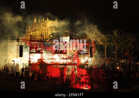 Fuochi artificiali e spettacolo musicale alla Festa di San Giovanni Ein Palma de Mallorca Stockfoto