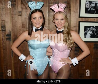 19. November 2015, Hollywood, Kalifornien, USA: Playboy Bunnies nehmen am 2. Jährlichen Bowling with Bunnies Charity Concert bei Lucky Strike Live Teil. (Bild: © Billy Bennight/ZUMA Wire) Stockfoto