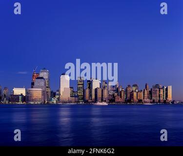 2004 HISTORISCHE DOWNTOWN SKYLINE MANHATTAN NEW YORK CITY USA Stockfoto