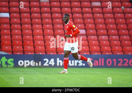 Oakwell, Barnsley, England - 17. Mai 2021 Daryl Dyke (10) von Barnsley während des Spiels Barnsley gegen Swansea City, Sky Bet EFL Championship Playoff 2020/21, in Oakwell, Barnsley, England - 17. Mai 2021 Credit: Arthur Haigh/WhiteRoseFotos/Alamy Live News Stockfoto