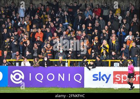 Castleford, Großbritannien. Mai 2021. Castleford-Fans kehren am 5/17/2021 zum ersten Mal seit über 400 Tagen in Castleford, Großbritannien, in die Wheldon Road zurück. (Foto von Richard Long/News Images/Sipa USA) Quelle: SIPA USA/Alamy Live News Stockfoto