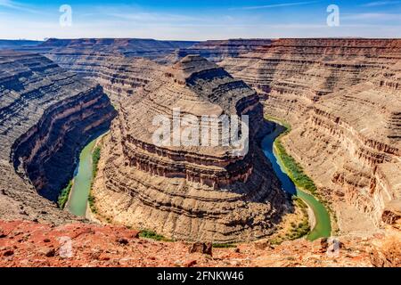 Great Goosenecks Three Entrenched Meanders San Juan River Meaders Felsformation Canyon Monument Valley Utah. San Juan River läuft durch drei si Stockfoto