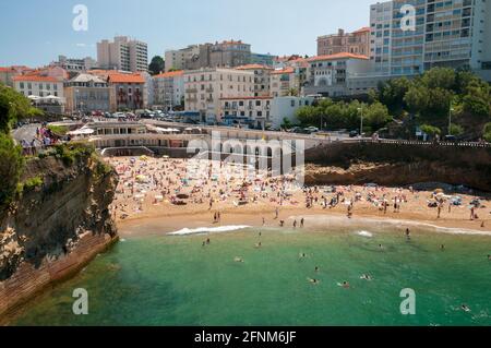 Strand von Port-Vieux im Sommer, Biarritz, Pyrenees-Atlantiques (64), Region Nouvelle-Aquitaine, Frankreich Stockfoto