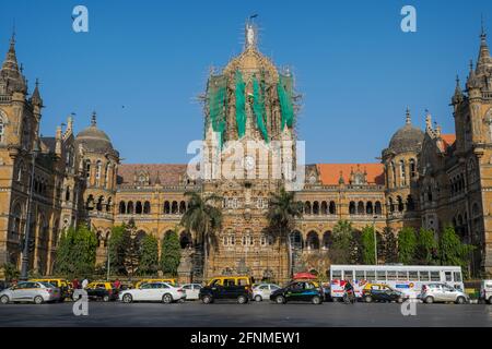 Das berühmte Bahnhofsgebäude Chhatrapati Maharaj Shivaji Terminus, ein Symbol des Erbes von Mumbai, Indien Stockfoto
