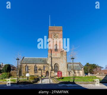 Pfarrkirche St. Mary the Virgin, Diözese Chichester, in Petworth, einer kleinen Stadt in West Sussex, Südostengland Stockfoto