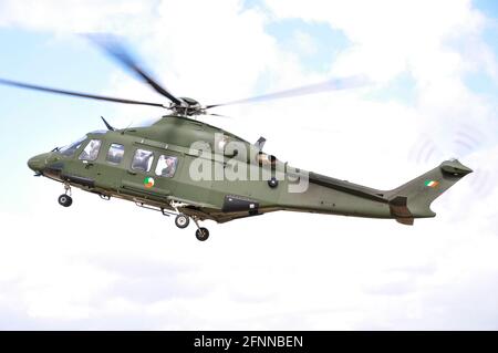 Irish Air Corps AgustaWestland AW139 Hubschrauber 275 von 301 Geschwader bei Royal International Air Tattoo, RIAT, RAF Fairford, Großbritannien Stockfoto