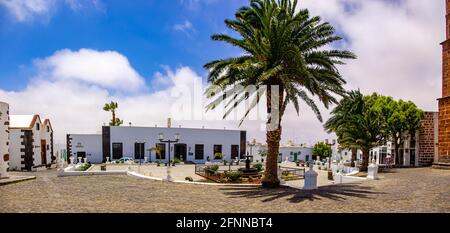 Reiseeindrücke aus Teguise, der ehemaligen Hauptstadt im Norden der Kanarischen Insel Lanzarote. Stockfoto