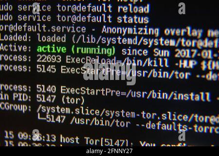 Linux daeomon läuft auf dem Monitor Stockfoto