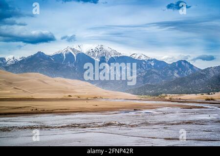 Medano Creek im Great Sand Dunes National Park, Colorado Stockfoto