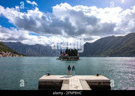 Besucher der Insel St. George, Perast, Montenegro Stockfoto