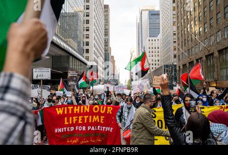 Kundgebung für Palästina im Lichte der jüngsten eskalierenden Ereignisse zwischen Gaza, Palästina und Israel. Mai 2021 Midtown, NY Stockfoto