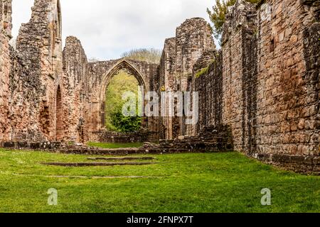 Vorderansicht der Lilieshall Abbey Shropshire. Es wurde von den Augustinern geführt. Es wurde zwischen 1145 und 1148 gegründet, und jetzt ist nur noch sehr wenig davon übrig. Stockfoto