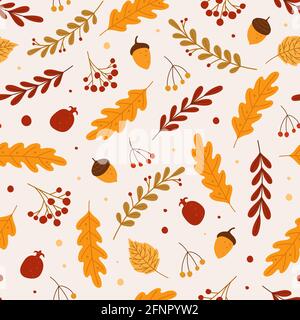 Nahtloses Herbstmuster. Rote oder gelbe, trocken gefallene Blätter, Eicheln, Beeren. Handgezeichnetes Laub und Herbstwald Natur Elemente Vektor Hintergrund. Natürliche Elemente für Stofftextilien Stock Vektor