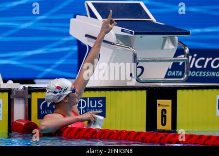 BUDAPEST, UNGARN - 18. MAI: Marie Wattel aus Frankreich startet beim Frauen-100m-Schmetterlingsfinale während der len-Europameisterschaft Schwimmen in der Duna Arena am 18. Mai 2021 in Budapest, Ungarn (Foto: Marcel ter Bals/Orange Picles) Stockfoto